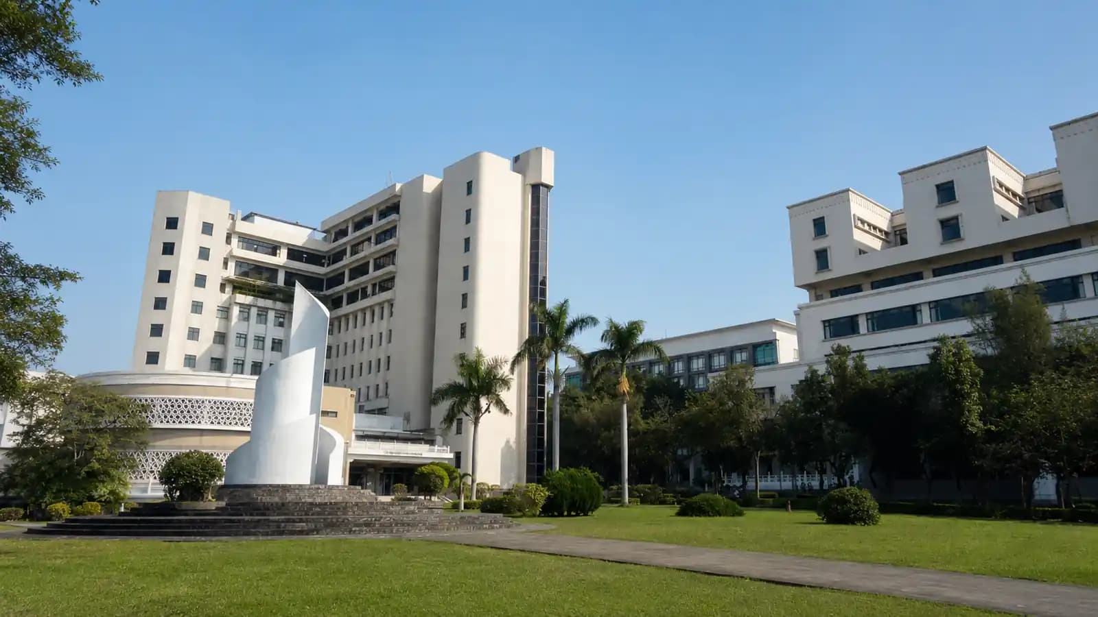 Editorial illustration of an academic campus for Shu-Te University
