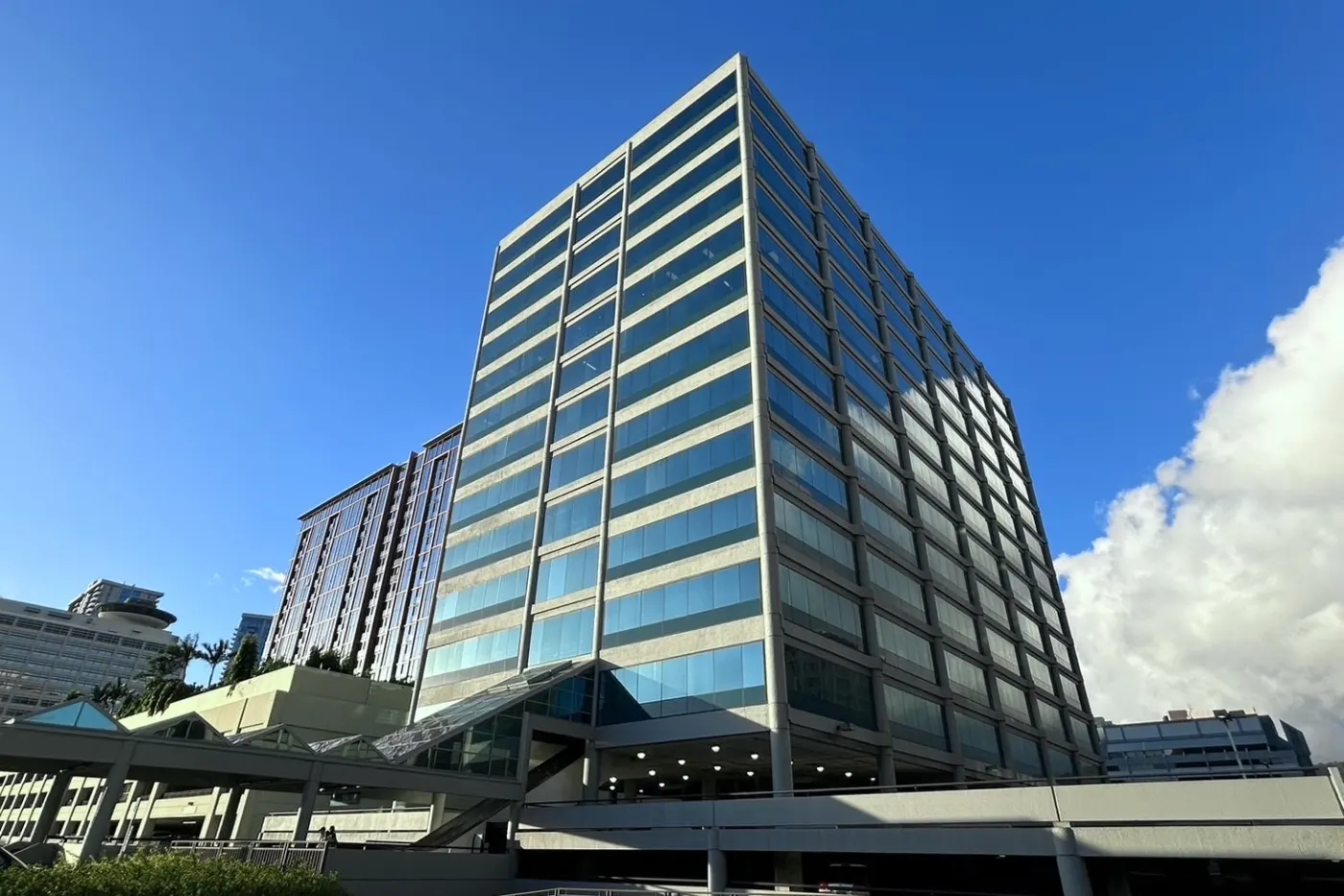 Toà nhà Central Pacific College tại 1585 Kapiolani Boulevard, Honolulu