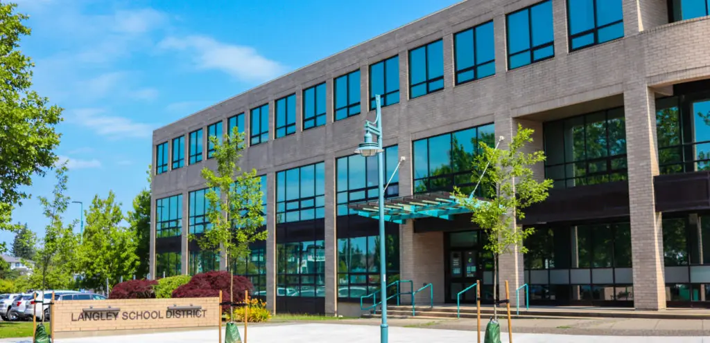 Toà nhà điều hành Langley School District 35, British Columbia